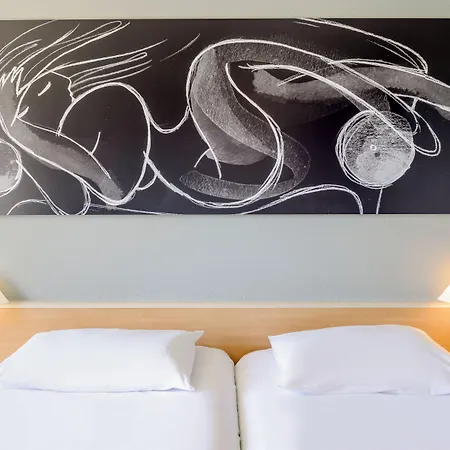 Отель Ibis Lyon Villefranche Sur Saone Лима