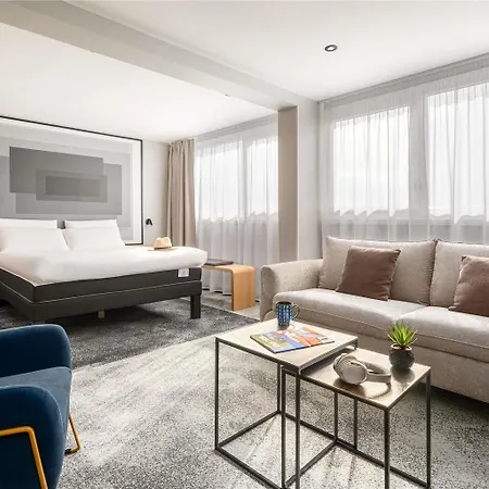 Отель Ibis Lyon Villefranche Sur Saone Лима